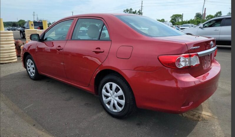 
								2013 Toyota Corolla LE Sedan 4D. full									