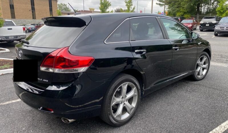 
								2013 Toyota Venza XLE Wagon 4D. full									