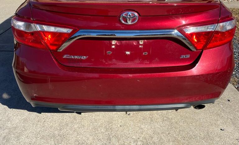 
								2016 Toyota Camry SE full									