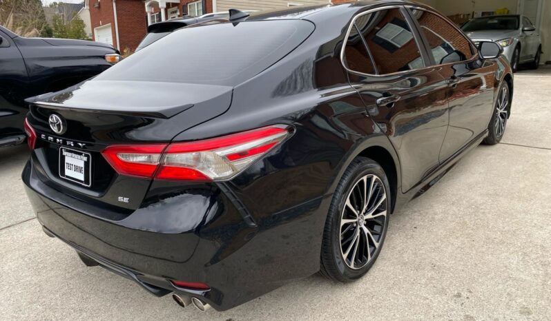 
								2019 TOYOTA CAMRY SE full									