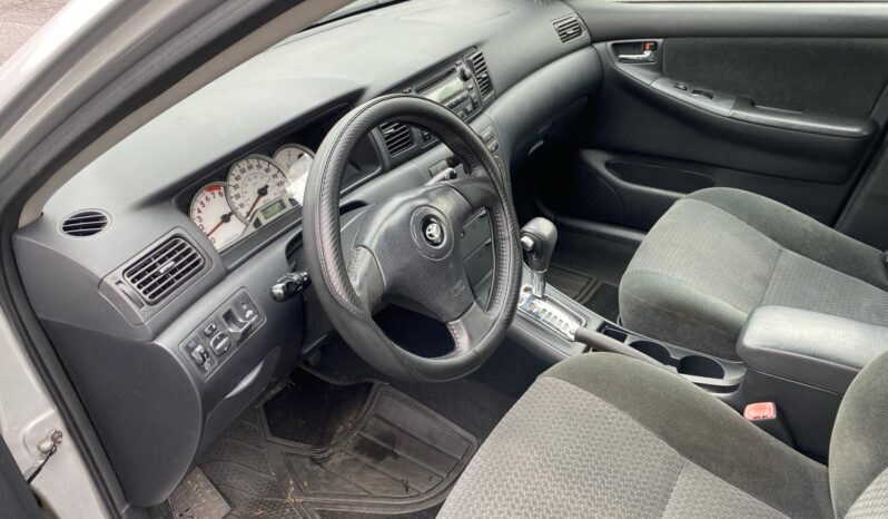 
								2005 Toyota Corolla CE full									