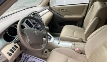 
										2005 Toyota Highlander 4DR V6 full									