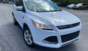 
										2016 Ford Escape SE full									