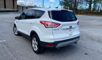 
										2016 Ford Escape SE full									