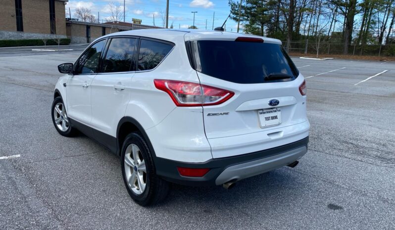 
								2016 Ford Escape SE full									