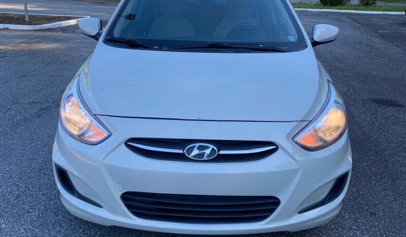 
								2016 Hyundai Accent full									