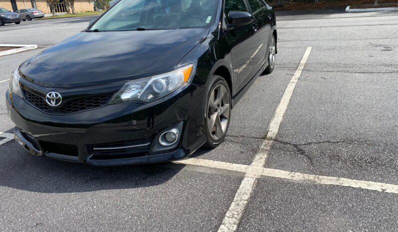 
								2012 Toyota Camry SE full									