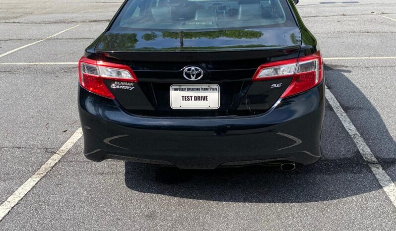 
								2012 Toyota Camry SE full									