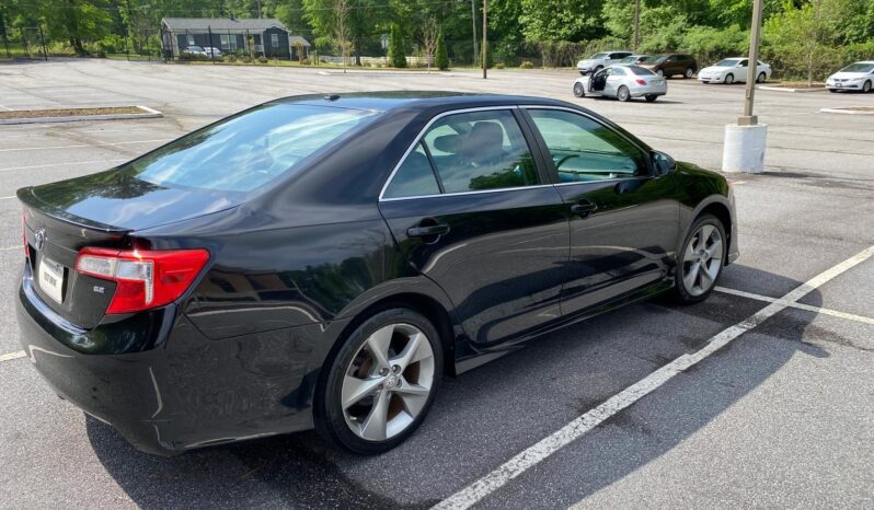 
								2012 Toyota Camry SE full									