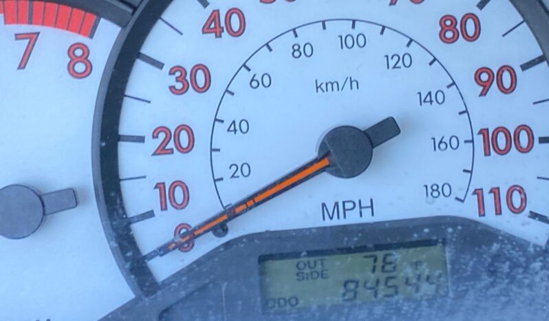 
								2003 Toyota Corolla full									