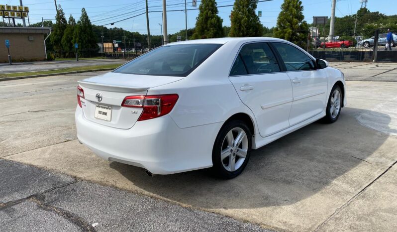 
								2014 Toyota Camry LE full									