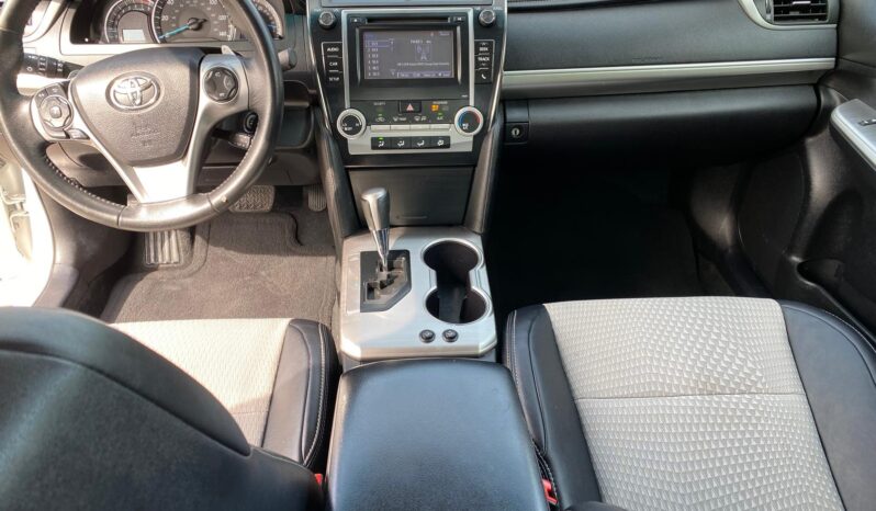 
								2014 Toyota Camry LE full									