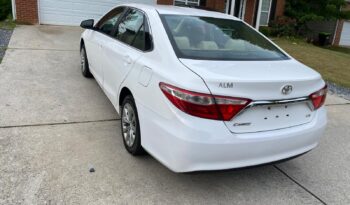 
										2017 Toyota Camry LE full									