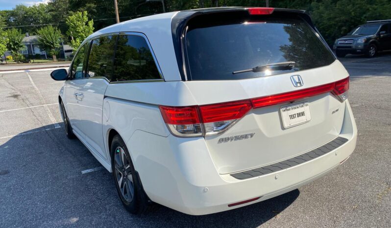 
								2016 Honda Odyssey Touring full									