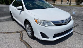 
										2012 Toyota Camry Base full									