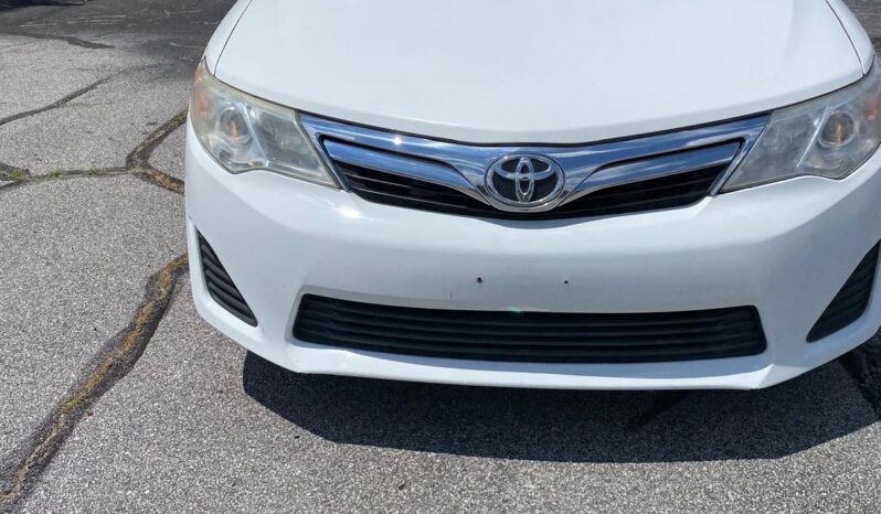 
								2012 Toyota Camry Base full									