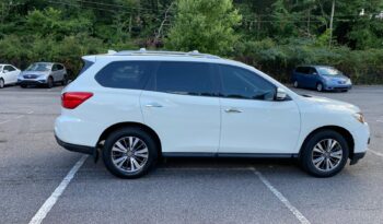 
										2019 Nissan Pathfinder full									