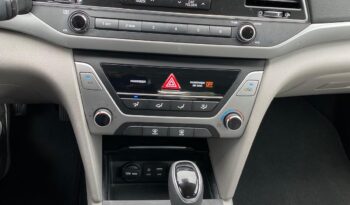 
										2017 Hyundai Elantra full									