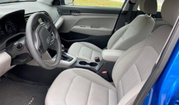 
										2017 Hyundai Elantra full									