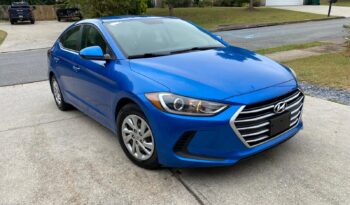 
										2017 Hyundai Elantra full									