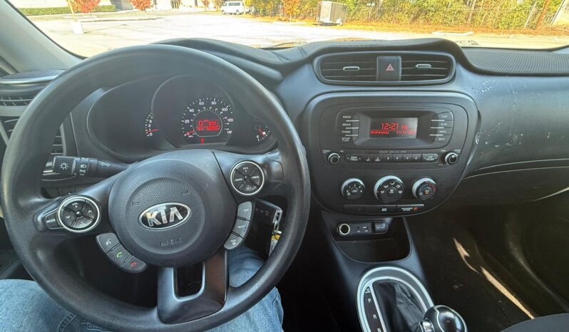 
								2016 Kia Soul 4D Wagon full									