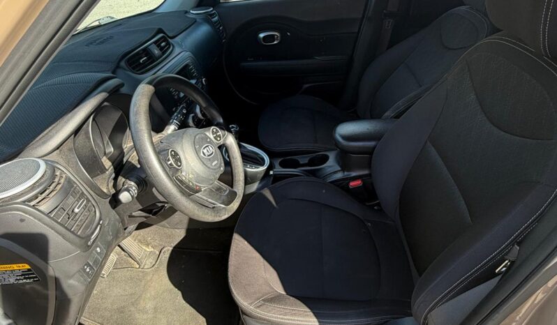 
								2016 Kia Soul 4D Wagon full									