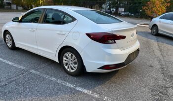 
										2019 Hyundai Elantra full									