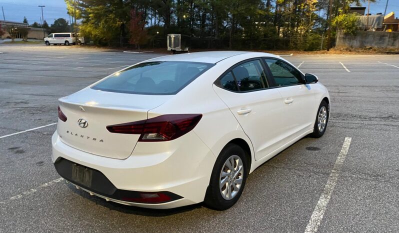 
								2019 Hyundai Elantra full									