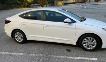 
										2019 Hyundai Elantra full									