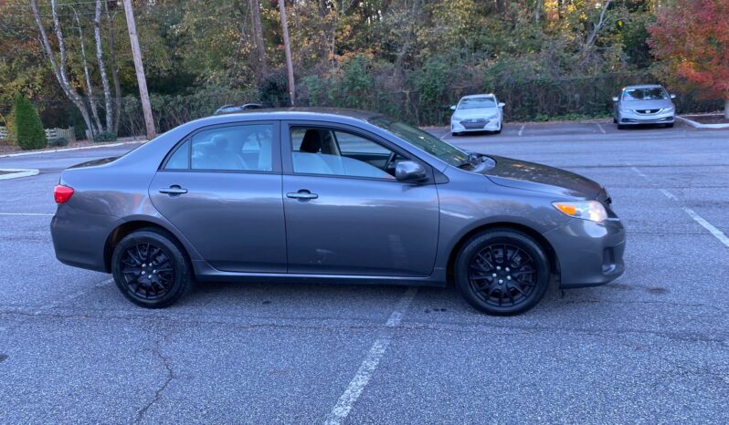 
								2012 Toyota Corolla full									