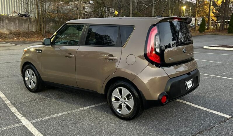 
								2016 KIA Soul 4D Wagon full									