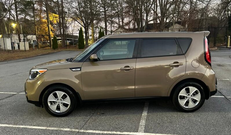 
								2016 KIA Soul 4D Wagon full									