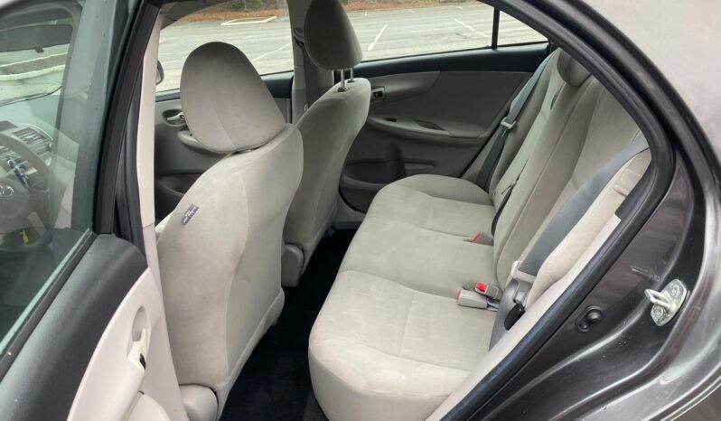 
								2012 Toyota Corolla full									