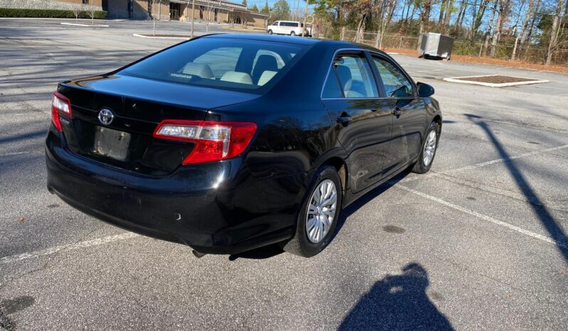 
								2012 Toyota Camry full									