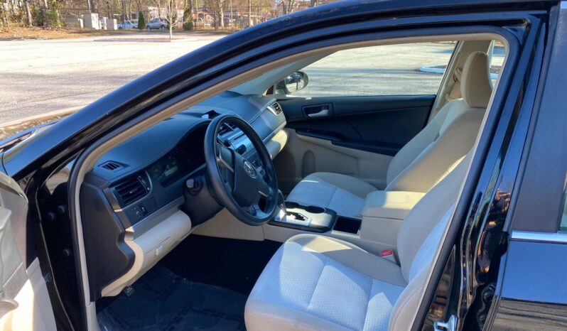 
								2012 Toyota Camry full									