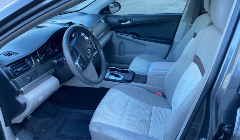 
								2012 Toyota Camry full									