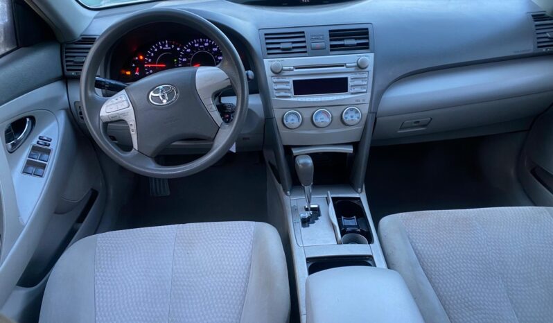 
								2010 Toyota Camry full									