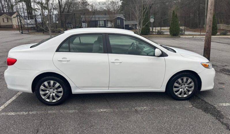 
								2012 Toyota Corolla full									