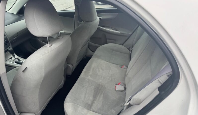 
								2012 Toyota Corolla full									
