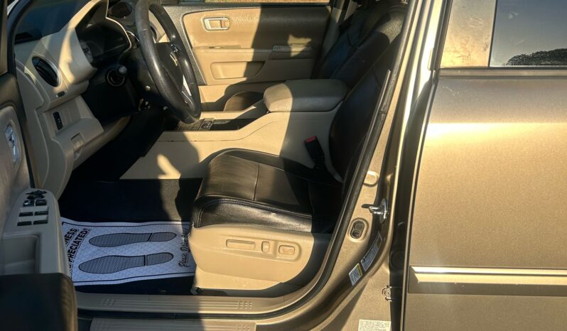 
								2011 Honda Pilot EX full									