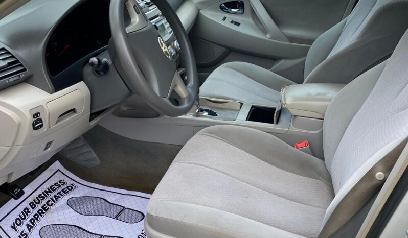 
								2011 Toyota Camry full									