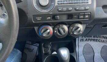 
										2008 Honda Fit full									