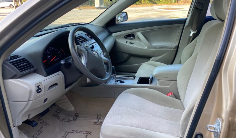 
								2011 Toyota Camry full									