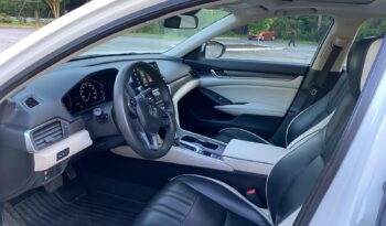 
										2018 Honda Accord full									