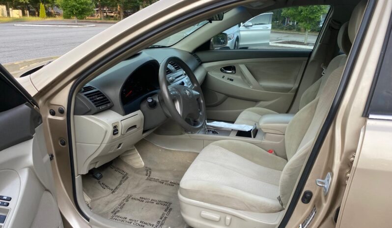 
								2010 Toyota Camry full									