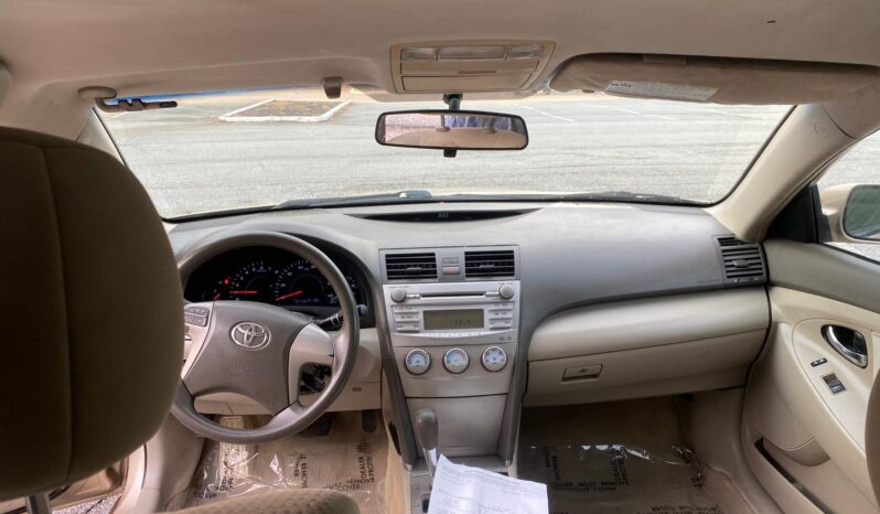
								2010 Toyota Camry full									