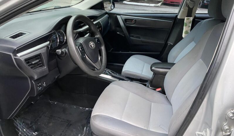 
								2015 Toyyota Corolla full									