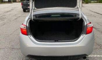 
										2015 Toyyota Corolla full									