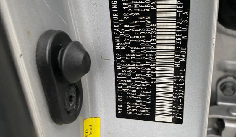 
								2015 Toyyota Corolla full									