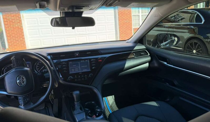 
								2020 Toyota Camry LE full									